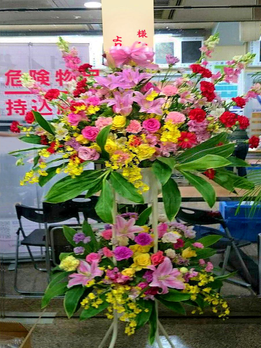 お祝いスタンド花二段S 20,000円(税別)