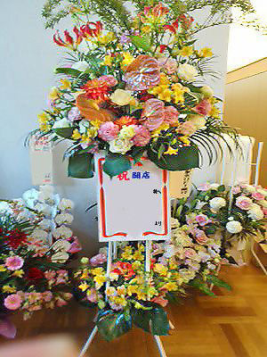 お祝いスタンド花二段 20,000円(税別)