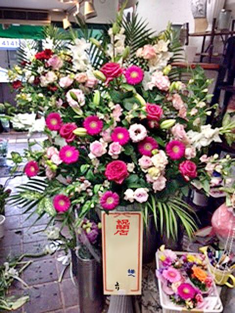 お祝いスタンド花一段 15,000円(税別)