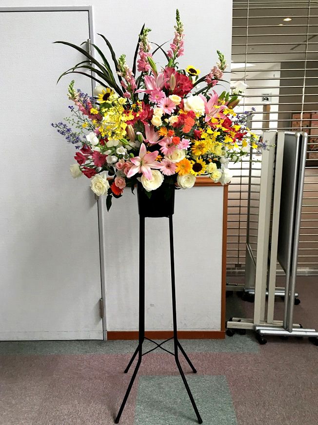 お祝いスタンド花一段 15,000円(税別)