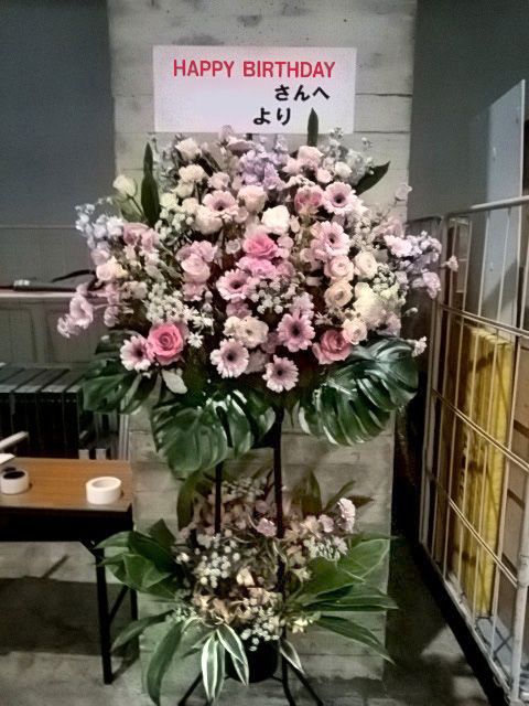 お祝いスタンド花二段S 20,000円(税別)
